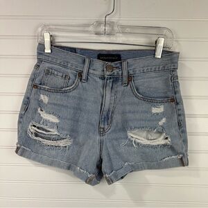 Aeropostale women’s light wash distressed holes, cuffed mom short. Size 6
